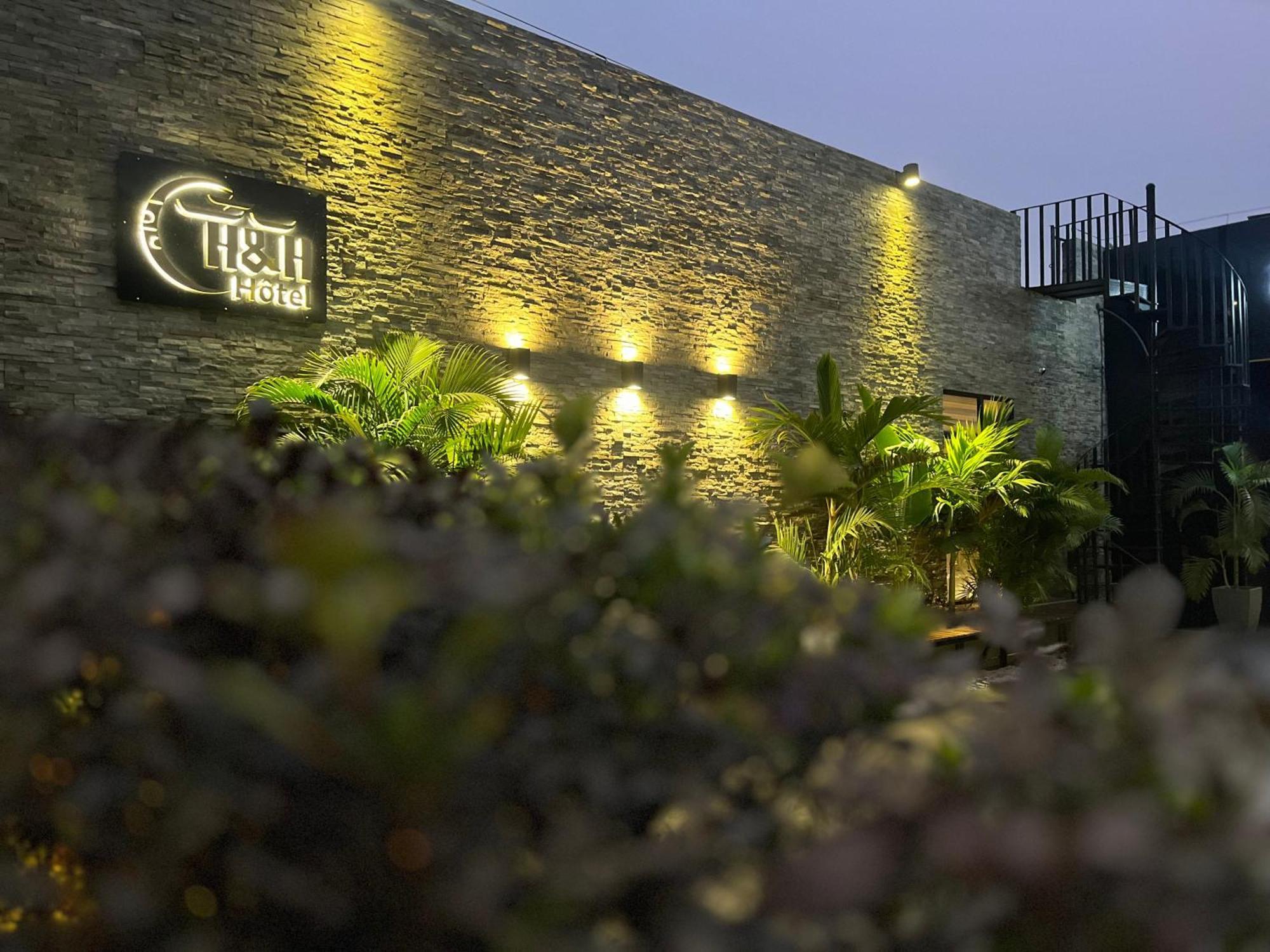 H&H Hotel Kinshasa Eksteriør billede