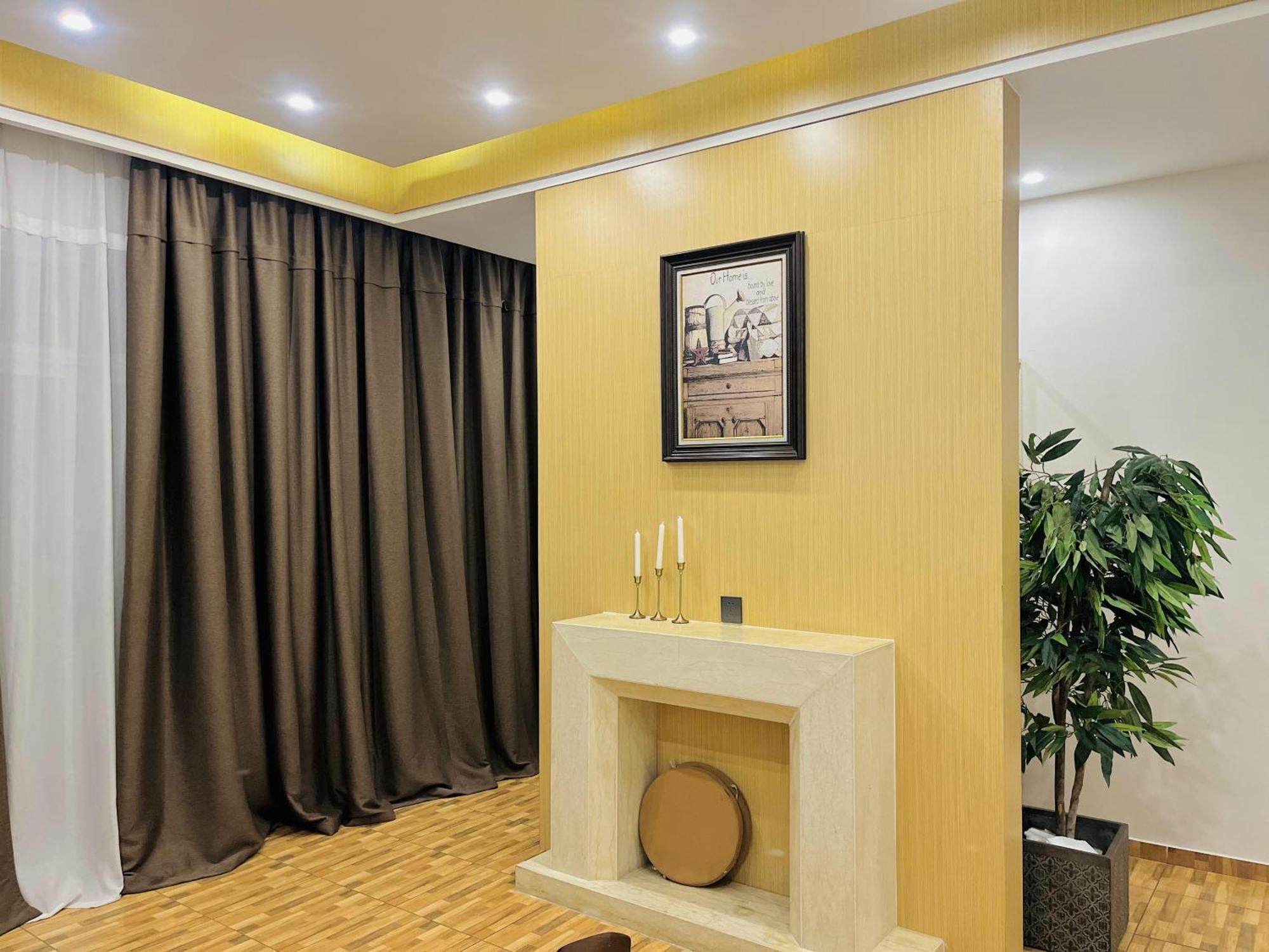 H&H Hotel Kinshasa Eksteriør billede