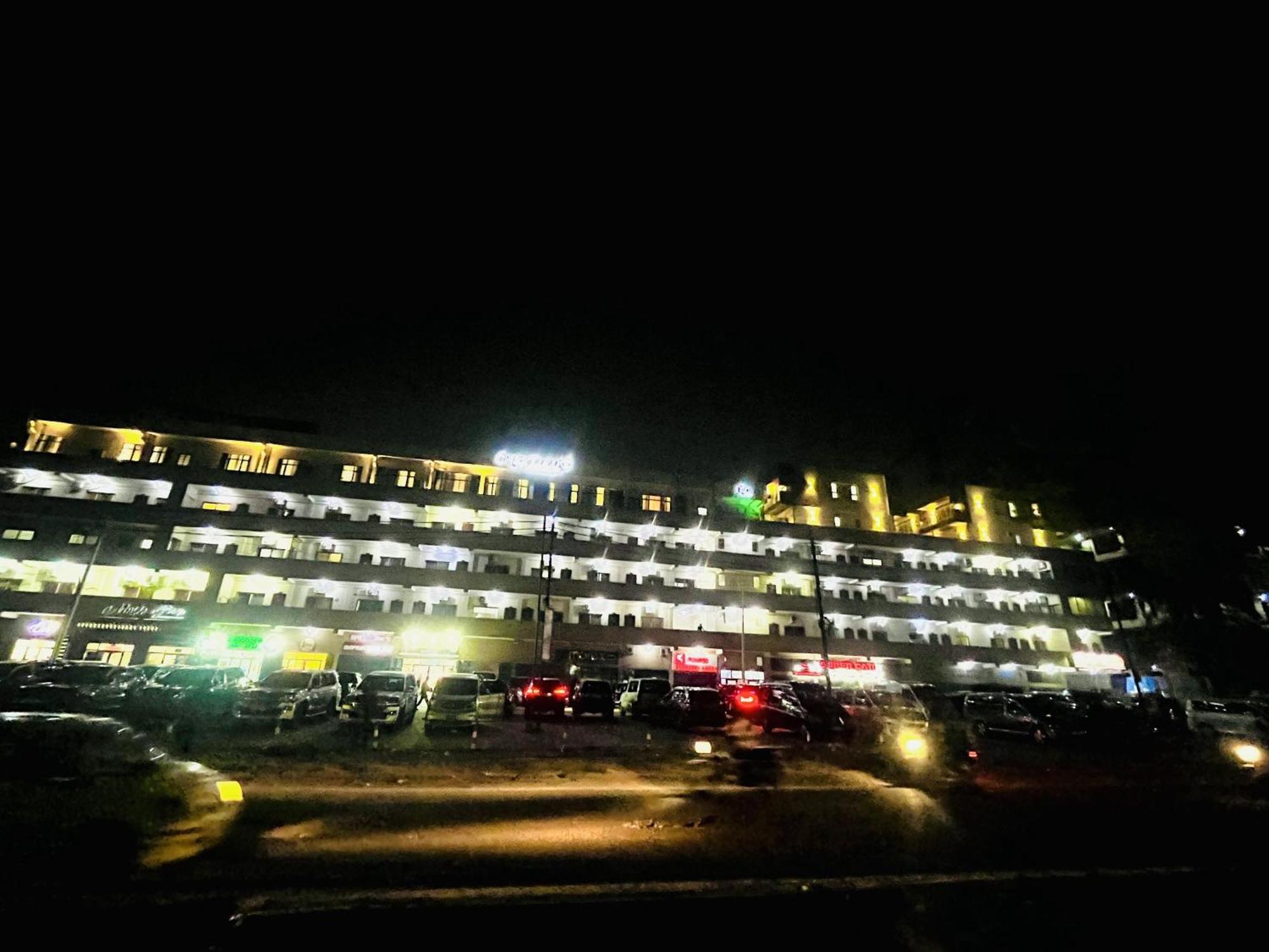 H&H Hotel Kinshasa Eksteriør billede