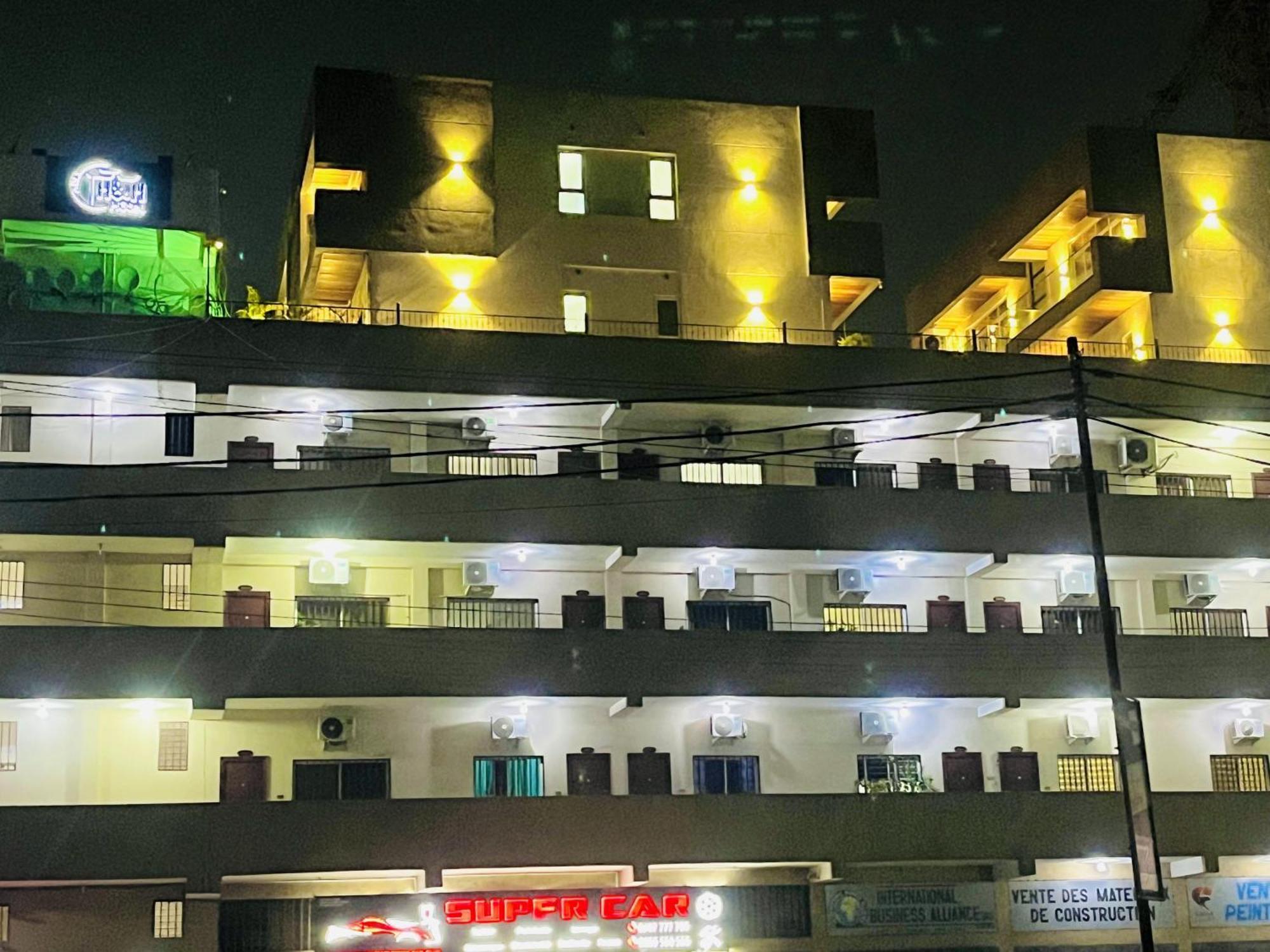 H&H Hotel Kinshasa Eksteriør billede